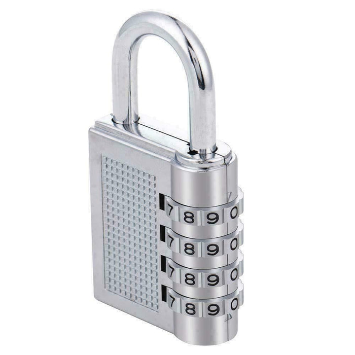  Image highlighting the weatherproof and reliable security of the padlock in tough environments