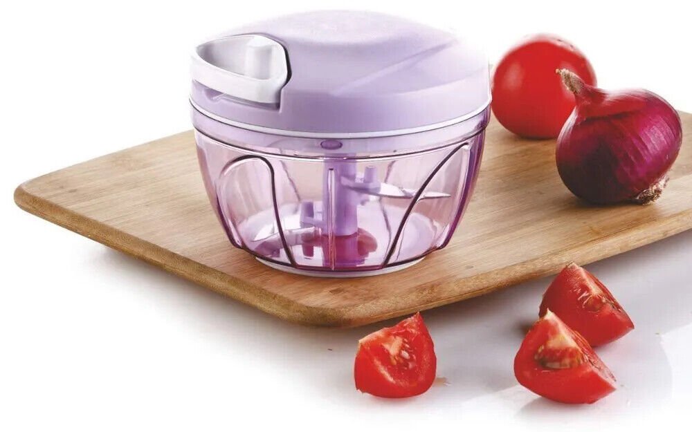 Compact 450ml capacity food processor for convenient use