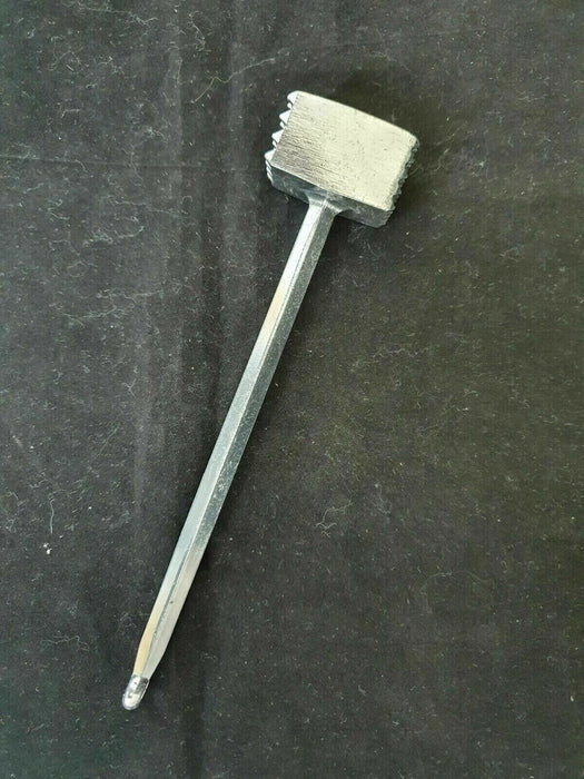  Lightweight aluminium meat mallet for home cooking