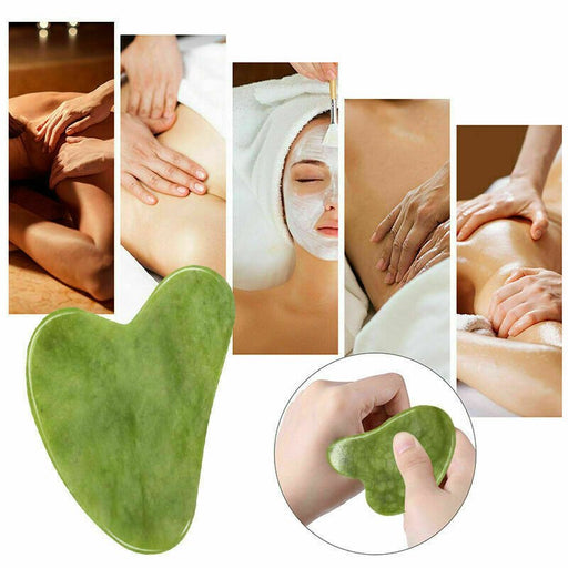 Small-sized and lightweight jade roller and Gua Sha set for easy use.